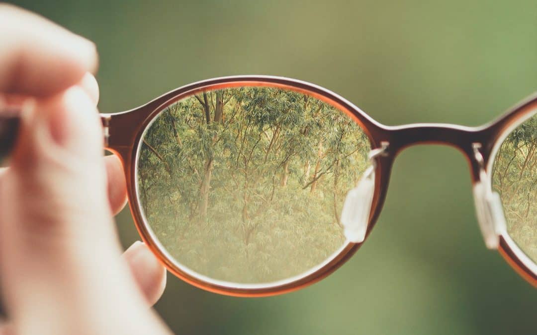 5 Things To Know About No-Line Bifocal Glasses